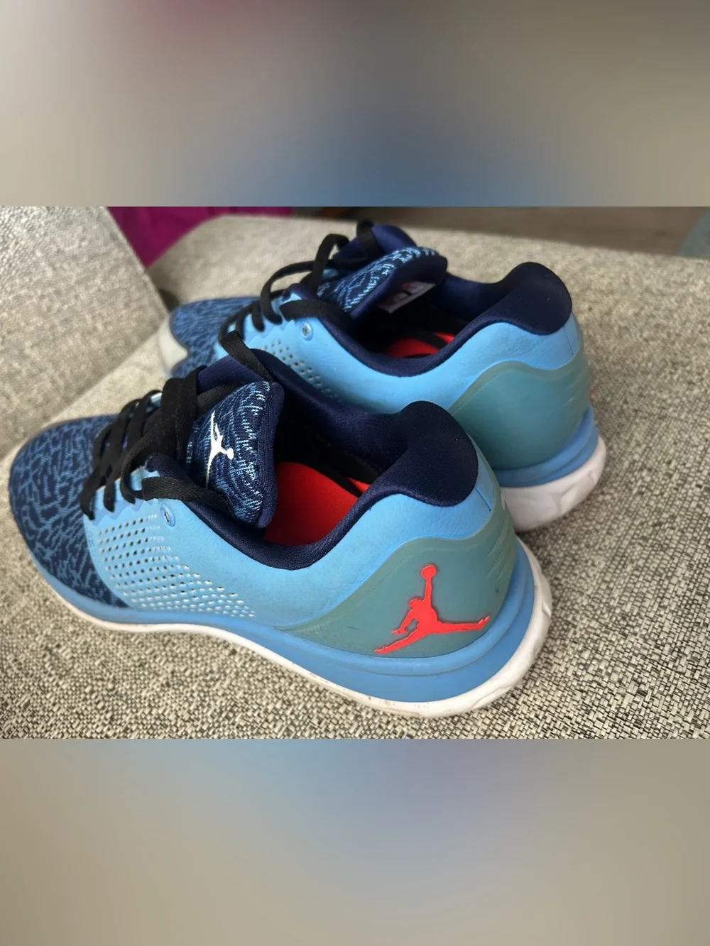Jordan Low-Top Sneakers in Navy and Black Jordan Trainer ST